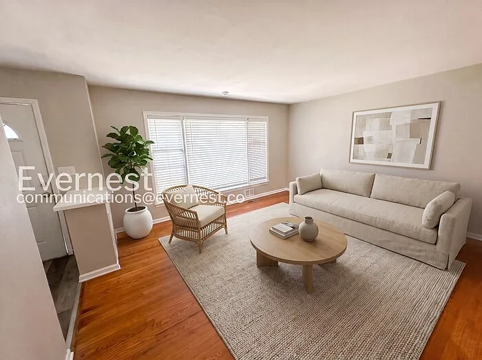 6100 E 109th St — Photo 2