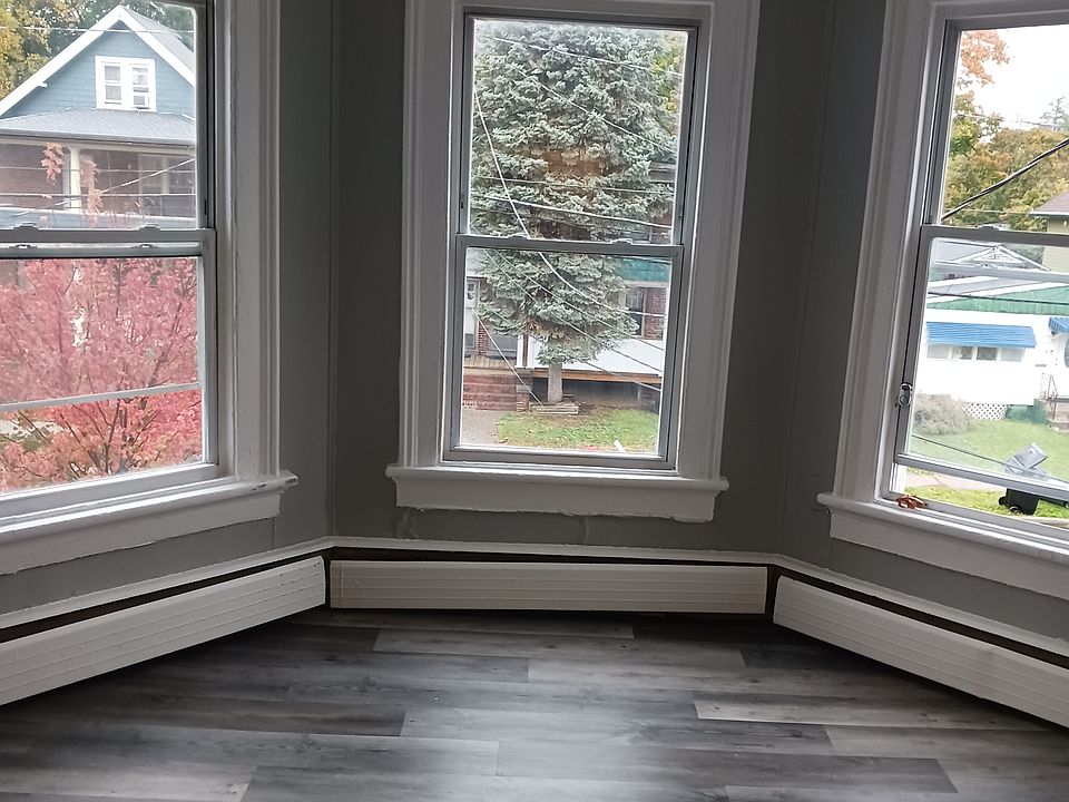 1st image of 641 Main St APT 1