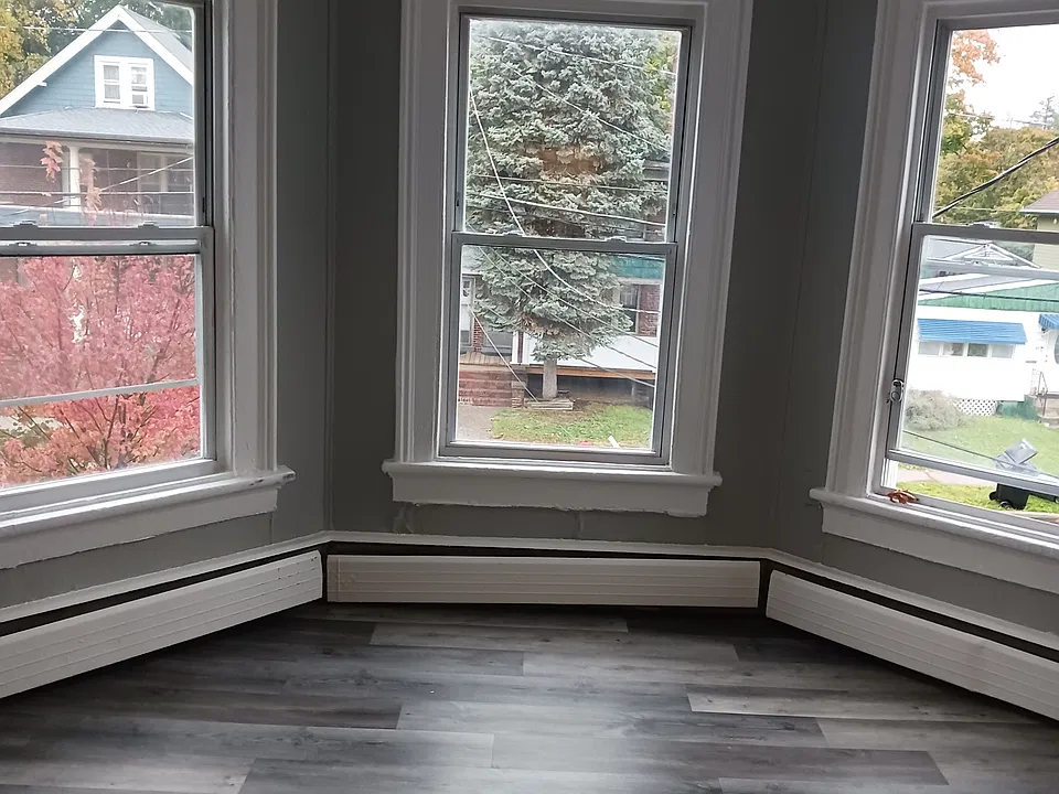 641 Main St #1