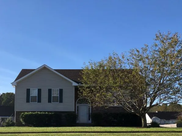 135 Jacob Dr, Pleasant View, TN 37146