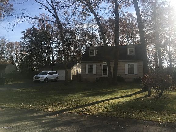 2nd image of 1421 Baywicke Dr SE