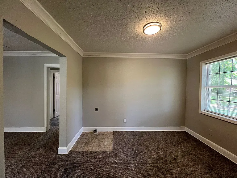 1531 Buntyn St — Photo 10