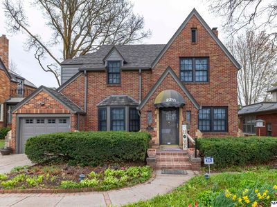 2211 N 56th St, Omaha, NE, 68104