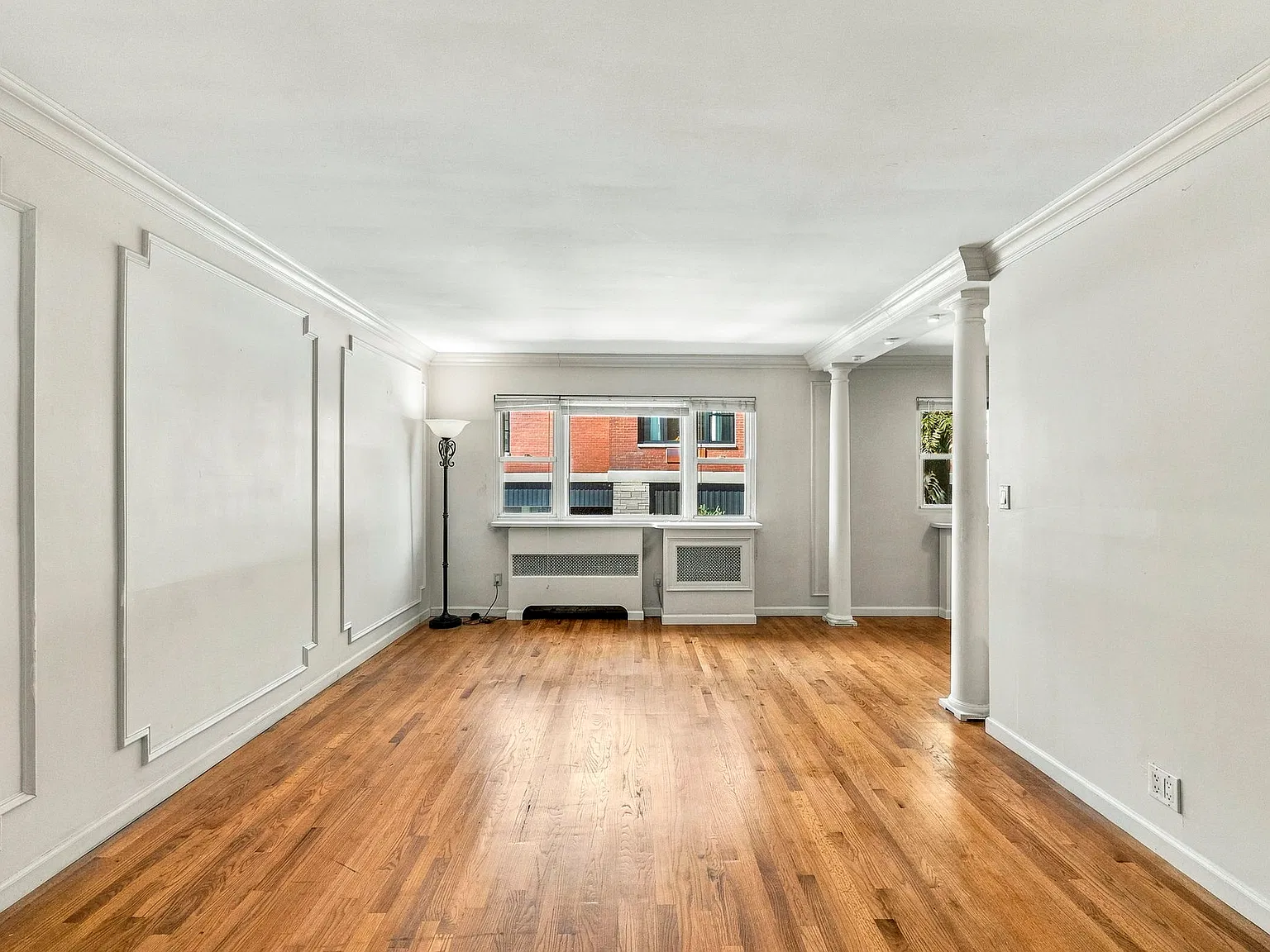 2 bed, 970 sqft, $2,500 — Photo 2