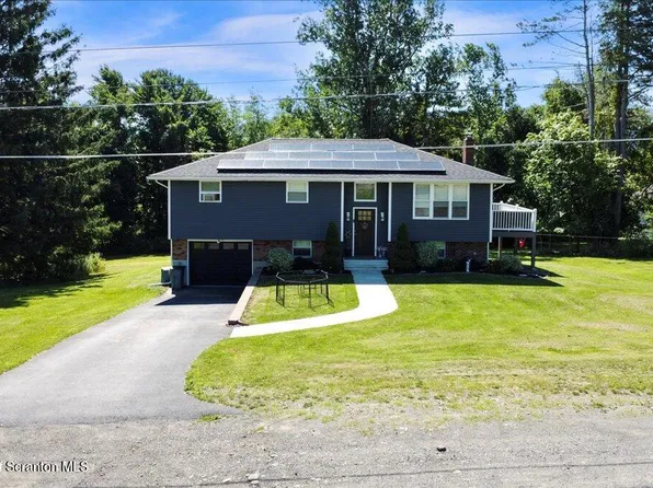 13034 Valley View Dr, Clarks Summit, PA 18411