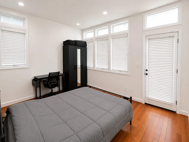 1845 Ontario Pl NW #2 — Photo 3