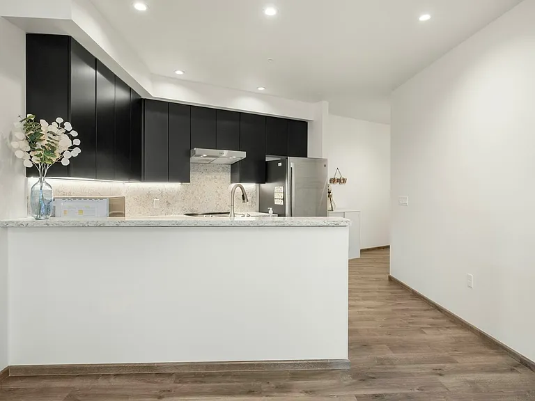 3535 Wawona St #311 — Photo 13