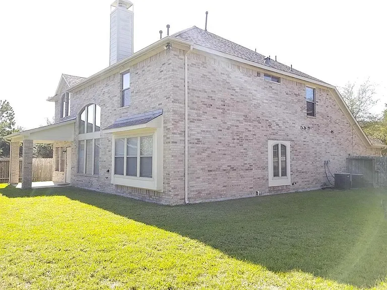 25406 Archdale Ct — Photo 39