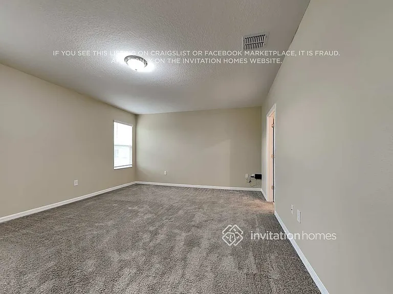 4500 Holstein St — Photo 9