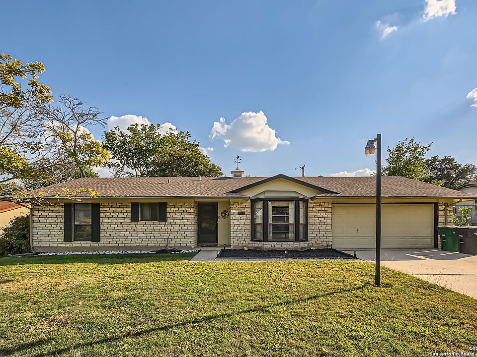 1st image of 3018 Tawny Oak Drive