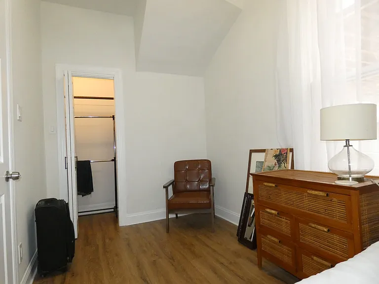 3043 W Lyndale St #1 — Photo 17