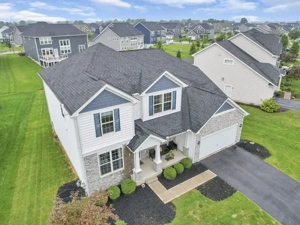 694 Eagle Walk Rd, Delaware, OH 43015