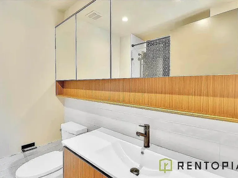 340 Evergreen Ave #303 — Photo 8