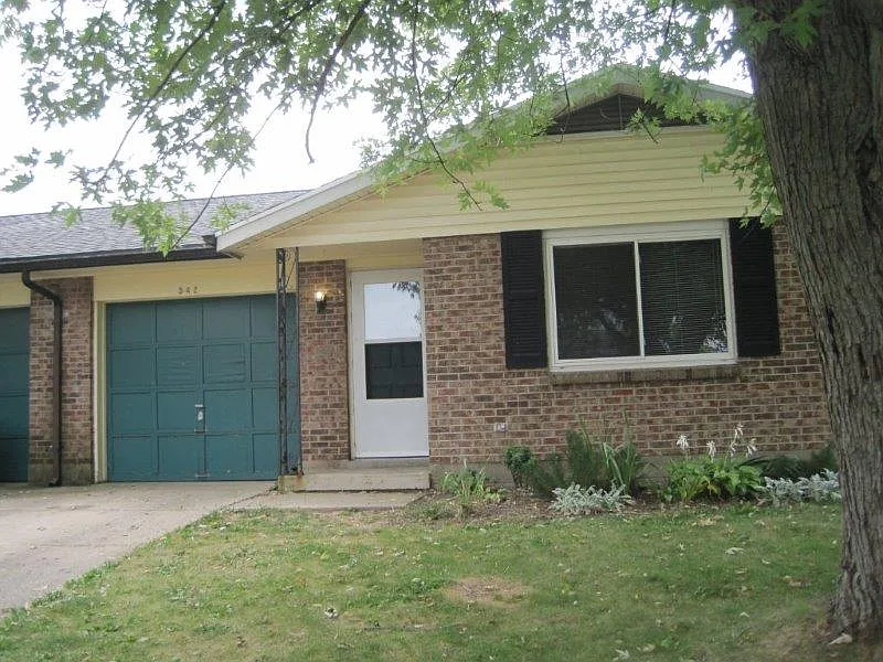 540 Heather St photo 1