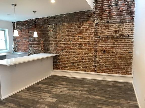3rd image of 606 E Girard Ave #2
