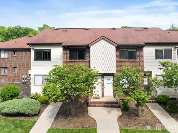 3610 Birchwood Ct, North Brunswick, NJ 08902