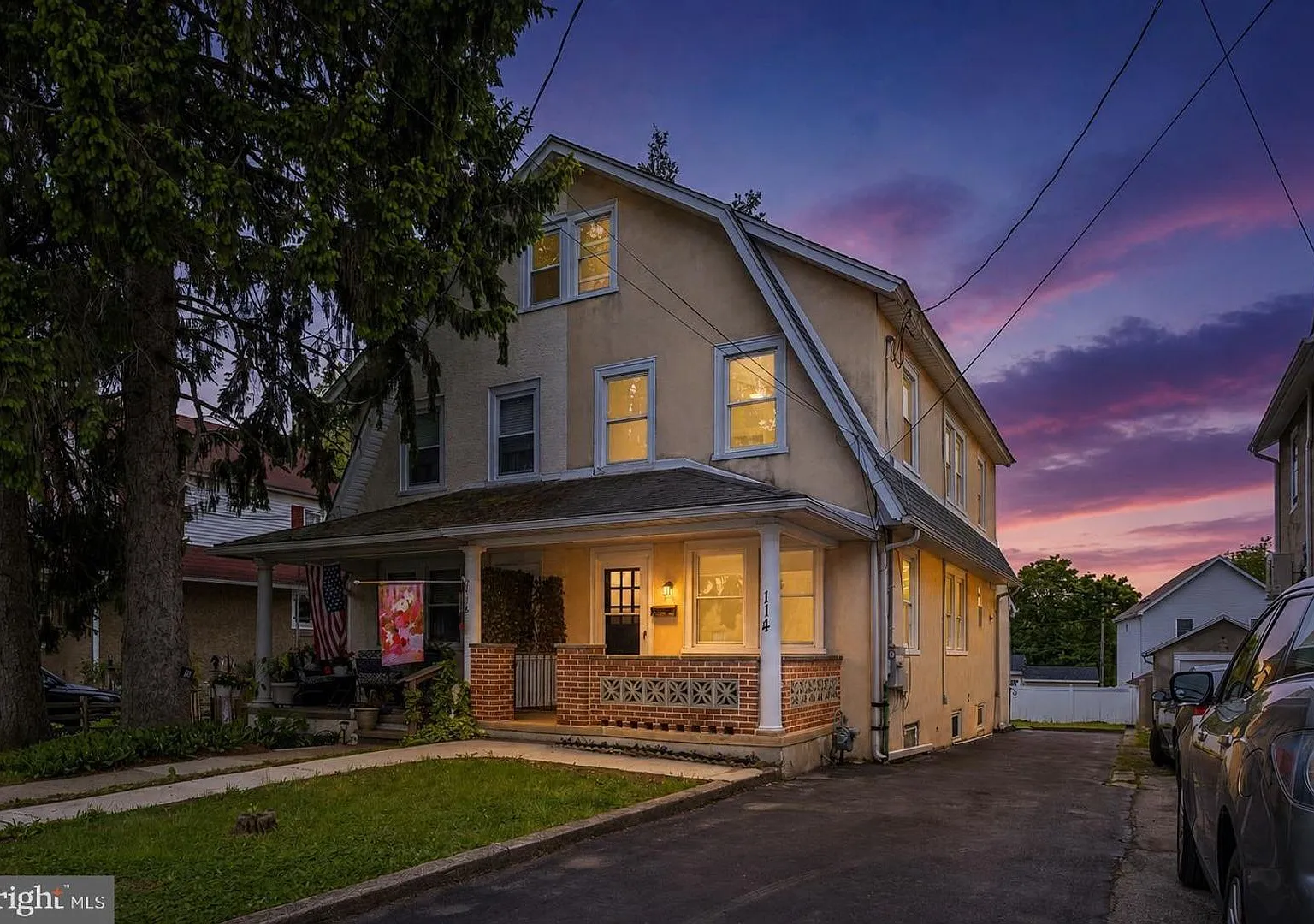 4 Bed/2.5 Bath Single Family Home| Wayne — Photo 1