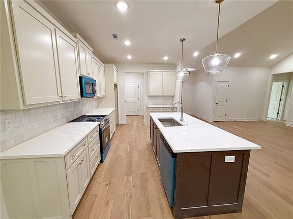 5th image of 36 Melbourn Dr