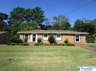 7710 Charlotte Dr SW, Huntsville, AL 35802