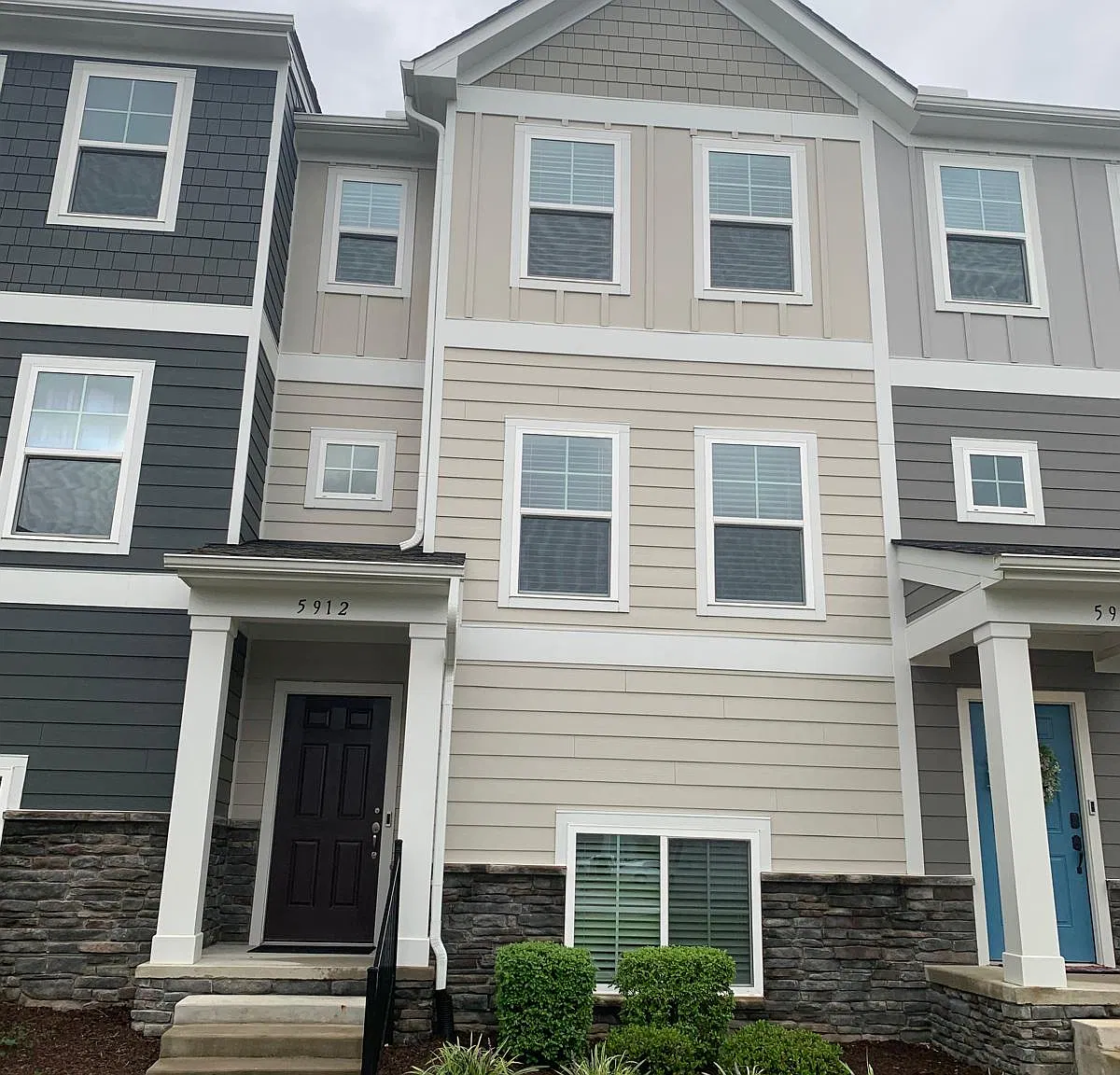 3 bed, 3.5 bath, 1682 sqft, $2,050 — Photo 1