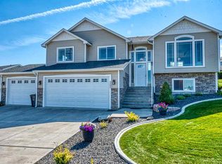 8804 E Vista Park Dr, Spokane, WA 99217