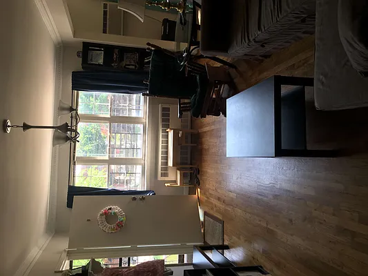 Rented by Metropolis International Realty Inc. | media 26