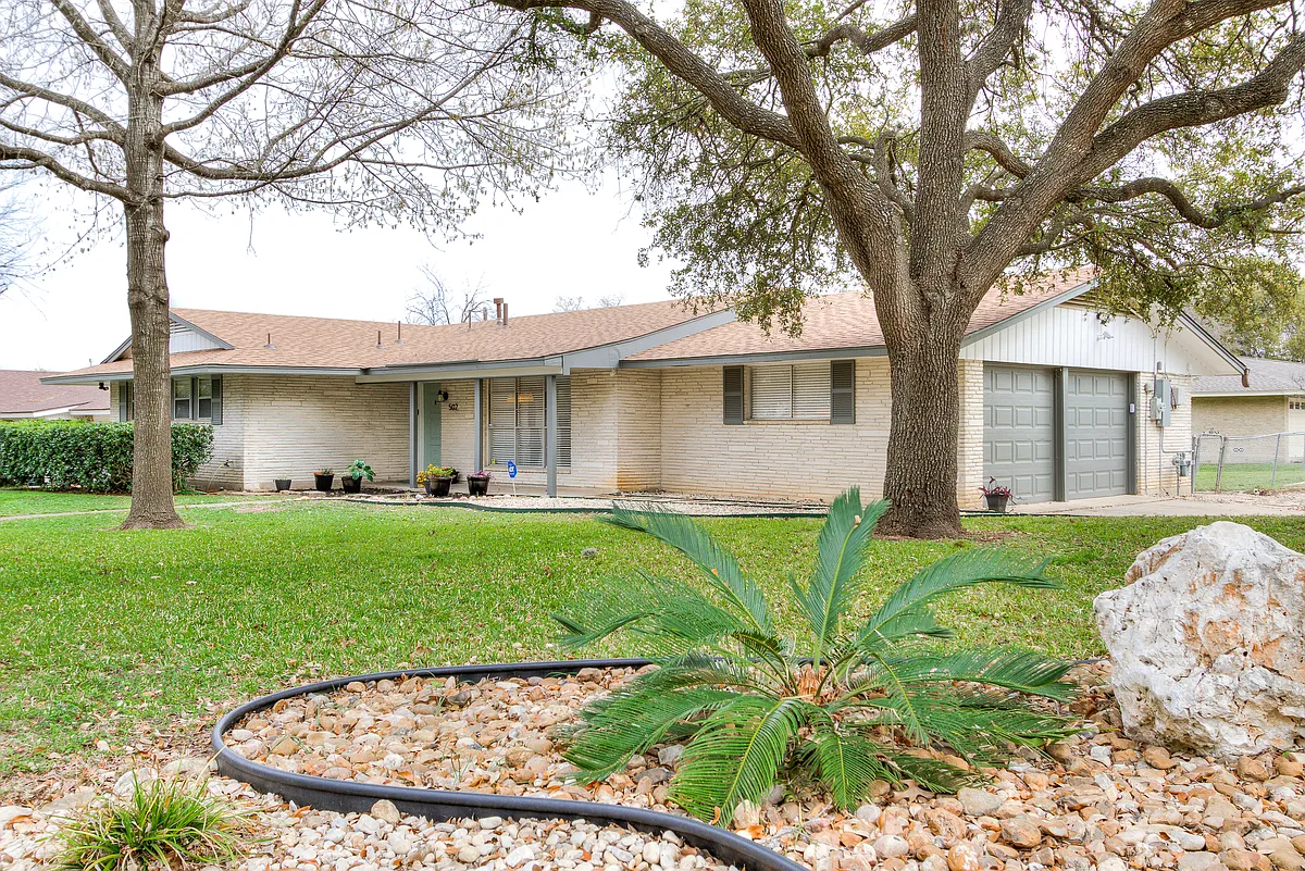 Building Photo - 502 Downshire Dr