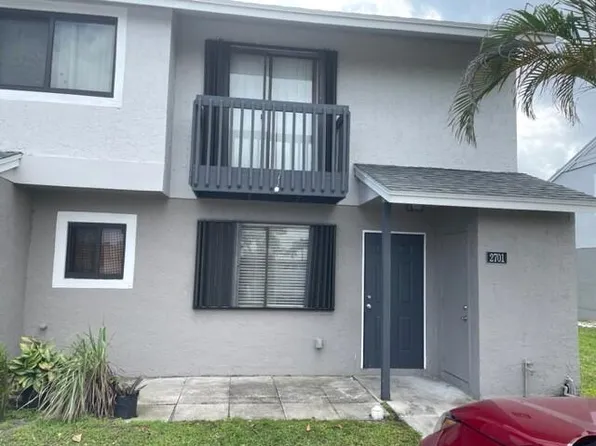 2701 Canalside Drive, Greenacres, FL 33463