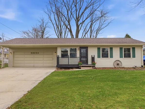 5S333 Stewart Dr, Naperville, IL 60563