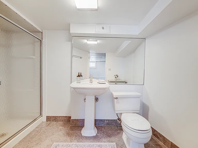 Lower-level full bath