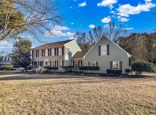 100 Beach Rd, Yorktown, VA 23692