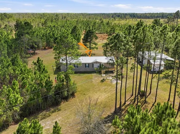 299 Cayenne St, Interlachen, FL 32148