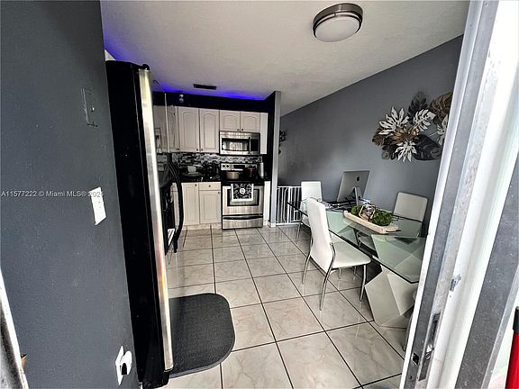4th image of 21303 NW 39th Ave