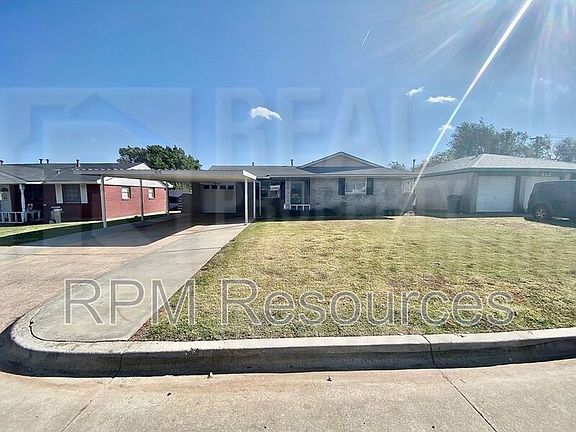 3rd image of 616 Baer Dr