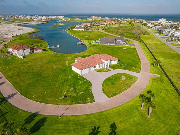 6 La Buena Vida Dr, Aransas Pass, TX 78336