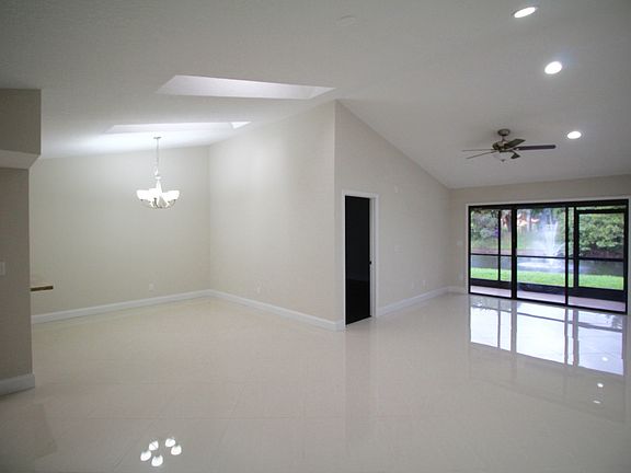 4th image of 5115 Cortez Ct