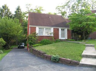 140 Colonial Village Dr, Pittsburgh, PA