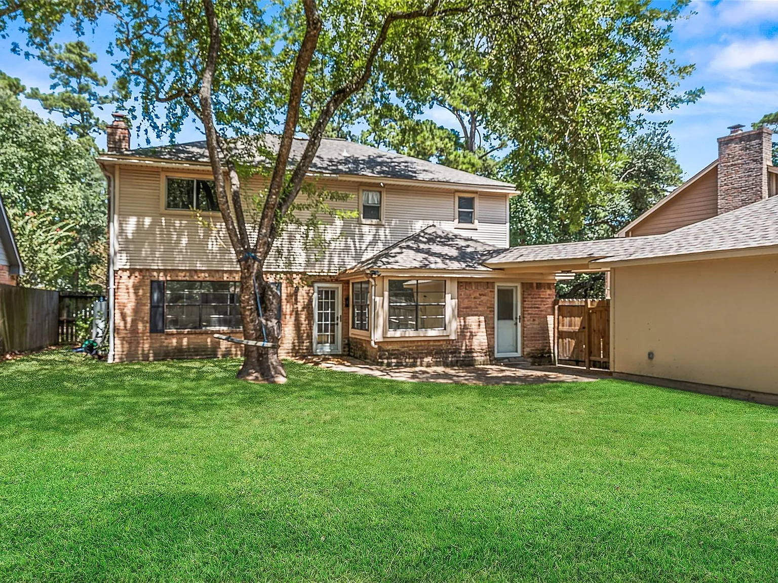 4 bed, 2.5 bath, 2262 sqft, $2,500 — Photo 4