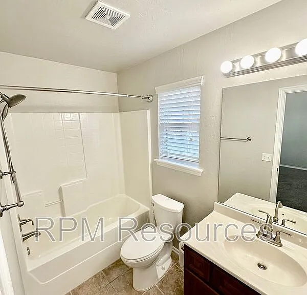 11121 NW 6th Ter — Photo 12
