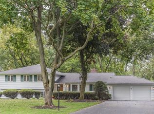 69 Country Club Dr, Rochester, NY 14618