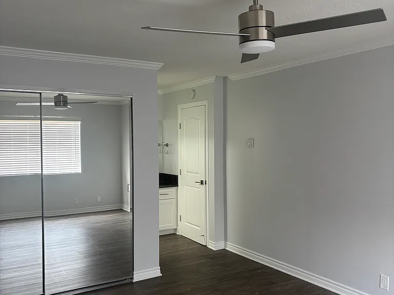 2 bedroom, 2 bathroom upstairs flat apartment master bedroom