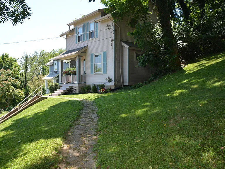 3639 Heekin Ave — Photo 2