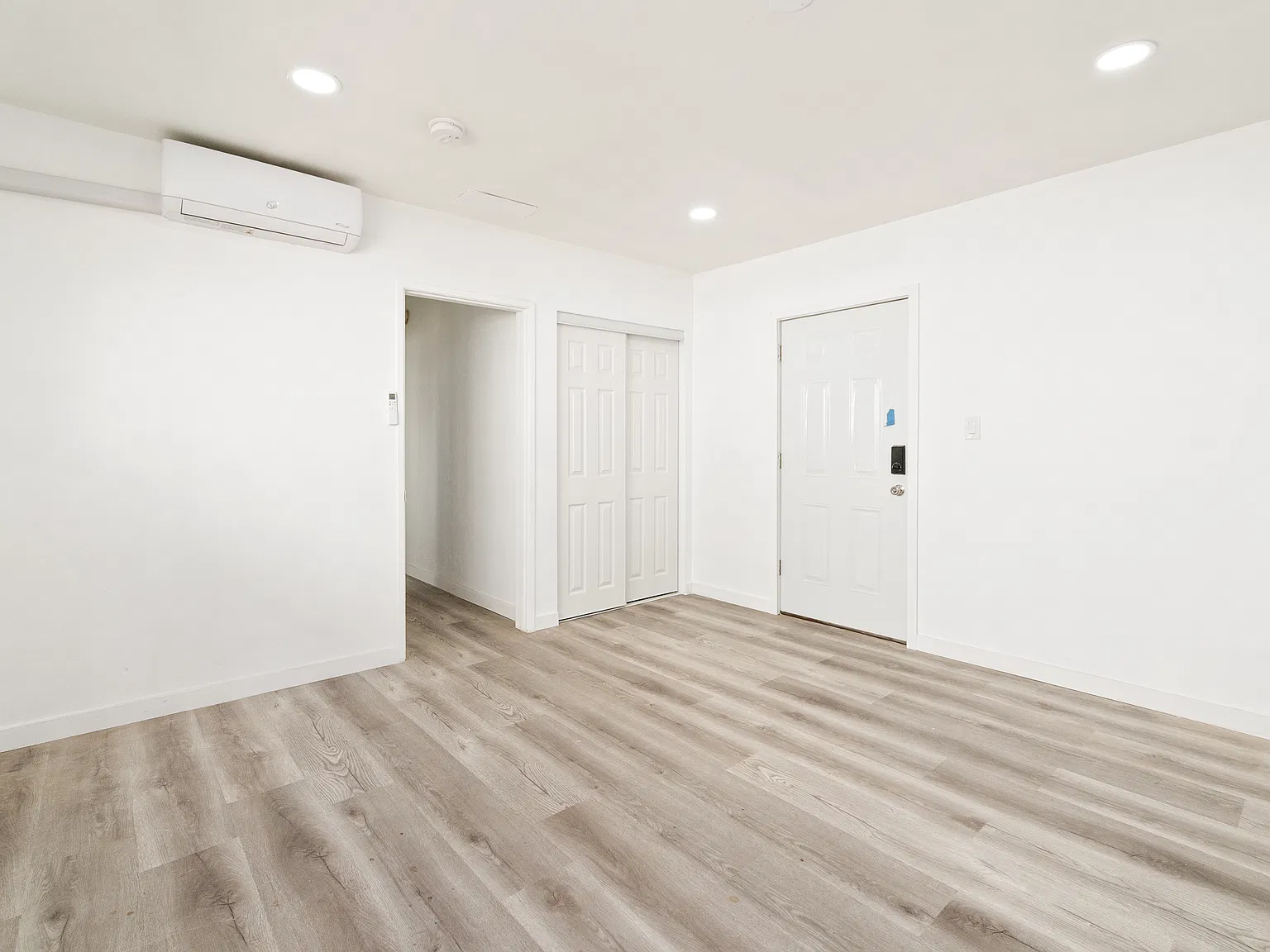 Studio, 327 sqft, $1,500 — Photo 4