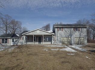 270 E Kane Rd, Kane, IL 62054