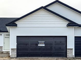 1204 Featherstone Ave NE, Bondurant, IA 50035