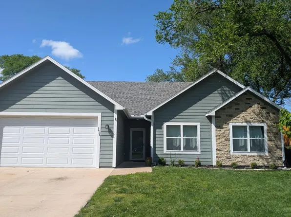 1414 E 25th Ter, Lawrence, KS 66046