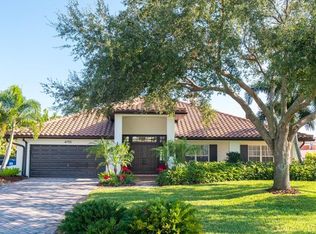 4755 Overlook Dr NE, Saint Petersburg, FL 33703