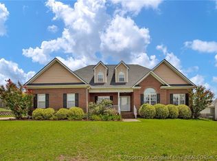 3913 Batesburg Dr, Hope Mills, NC 28348