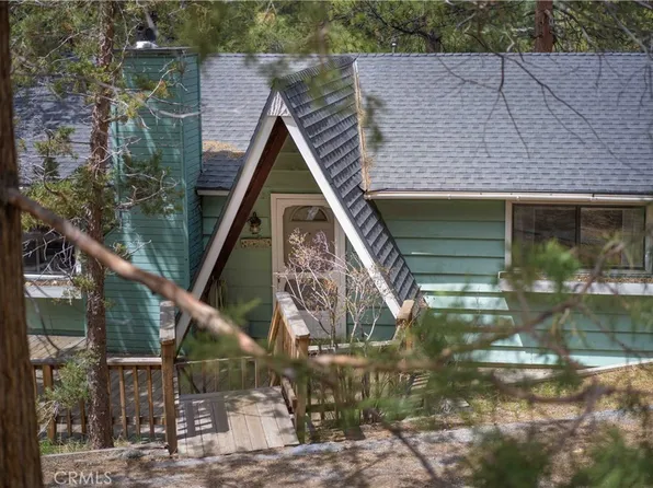 107 E Aeroplane Blvd, Big Bear City, CA 92314