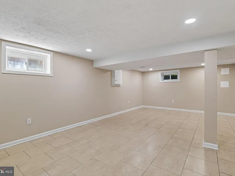 7216 Carol Ln — Photo 26